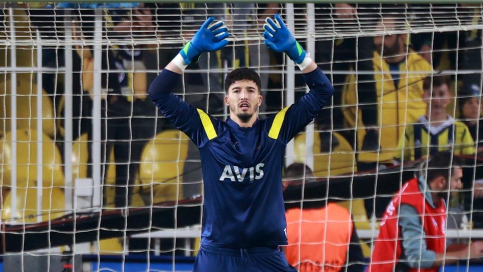 Altay Bayındır: Kalecilik böyledir. Kurtarırsın kurtarırsın, bir hata olur…