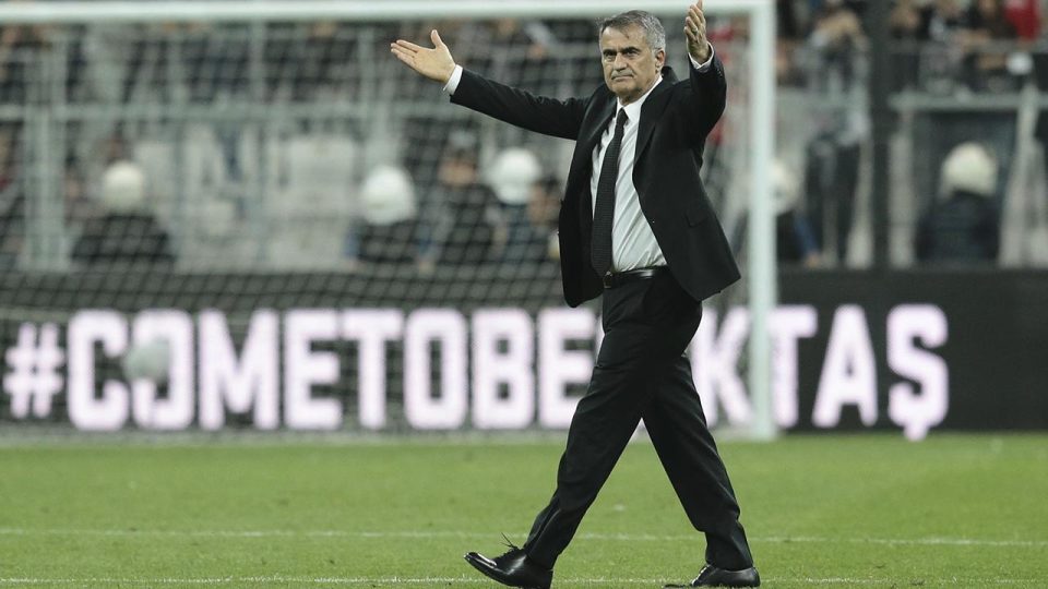 Beşiktaş’ta Şenol Güneş için imza töreni
