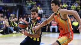 Fenerbahçe Beko 4’te 4 yaptı