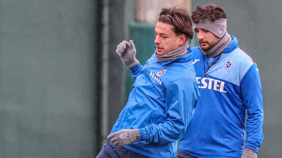 Trabzonspor 8 eksikle Antalya’ya gitti