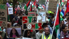 İtalya-İsrail maçı öncesi binlerce kişi İsrail’i protesto etti